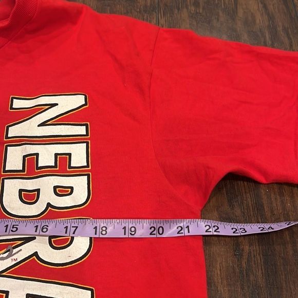 Nebraska Huskers Tee single stitched  90s Cornhuskers NCAA Football USA Size L - Picture 9 of 11